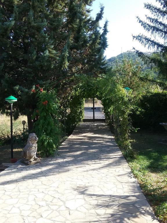 B&B Villa Damiani Brindisi di Montagna Kültér fotó